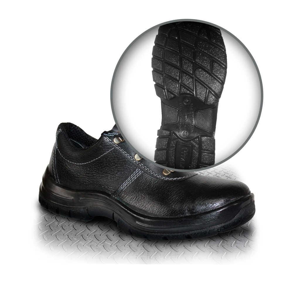 Work boots on PUP 261P