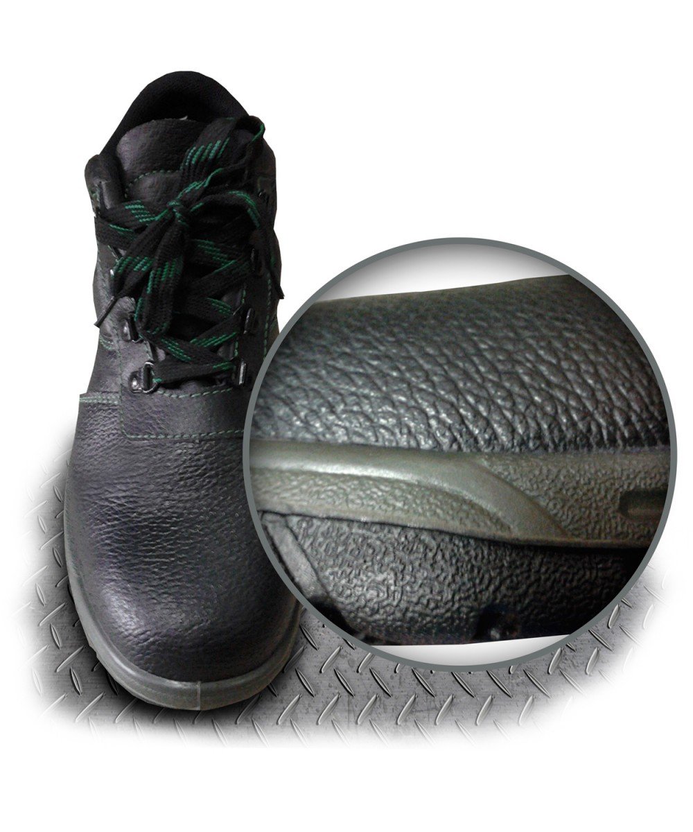 BRYES-T-SB boots.