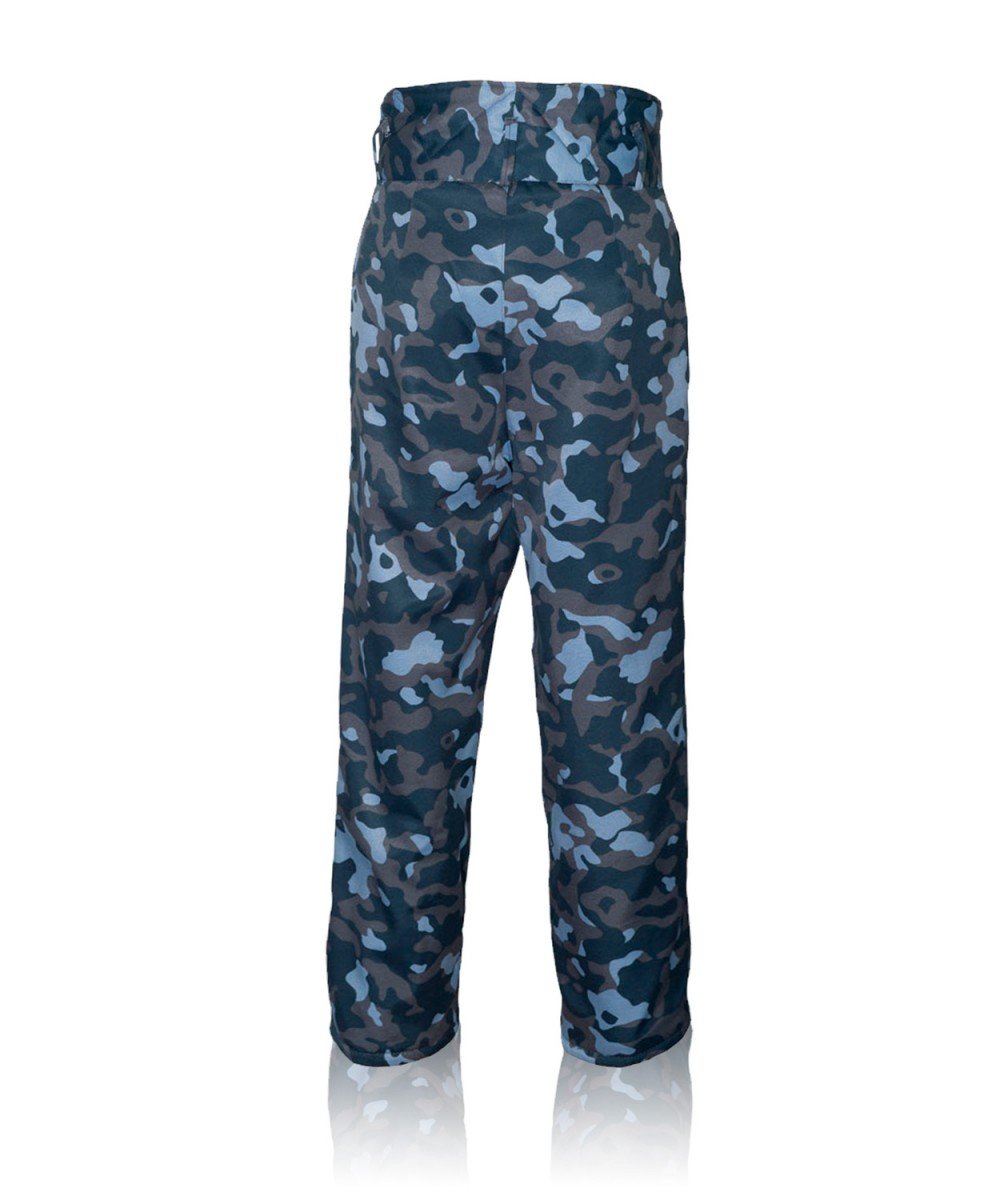 Warmed camouflaged pants 